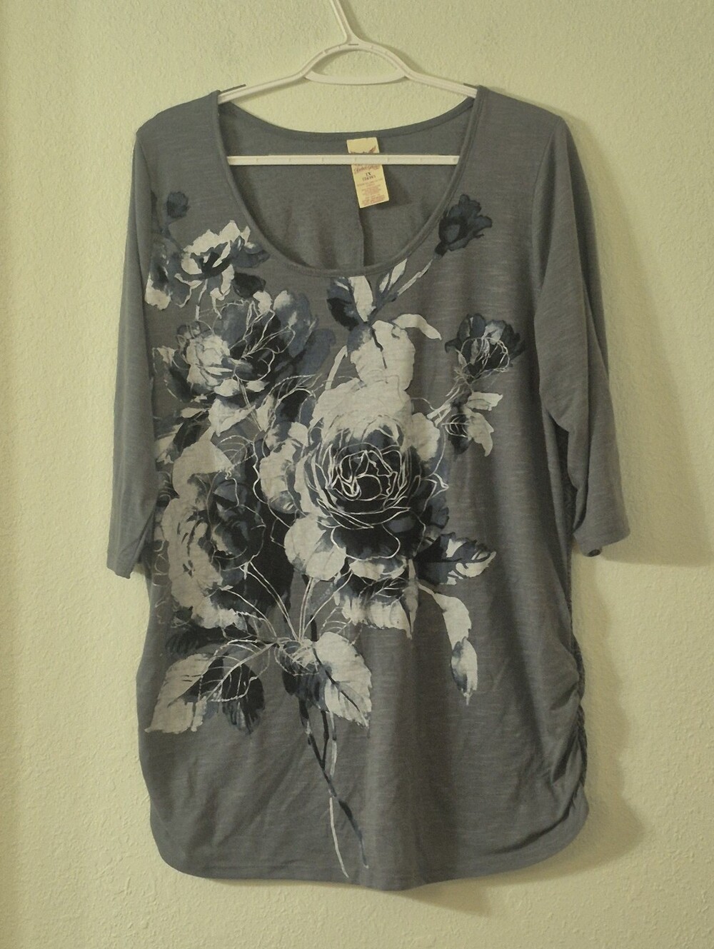 Faded Glory Gray Floral Scoop Neck Tunic